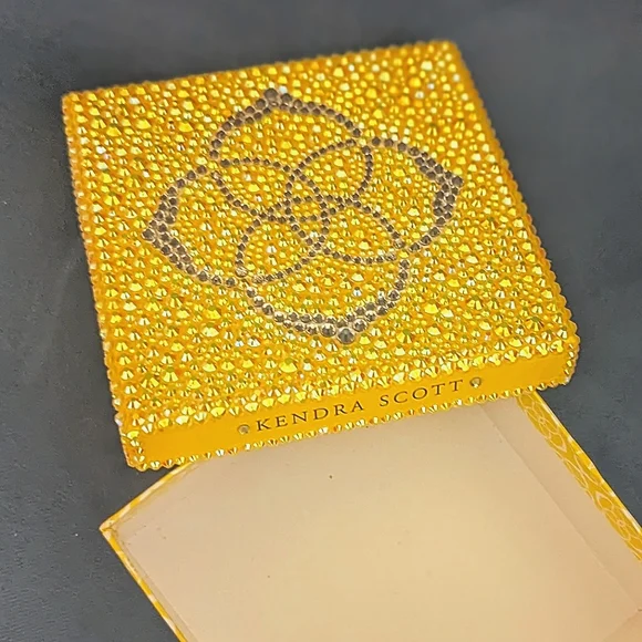 Bling Kendra Scott Box - Picture 2 of 5